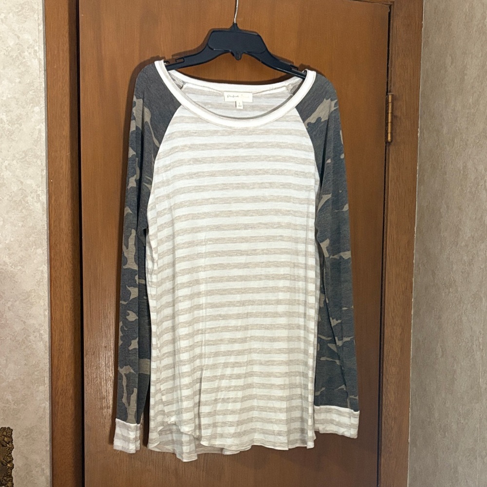 Womens L Perfect Peach Striped Long Sleeve Top with Camo Sleeves
